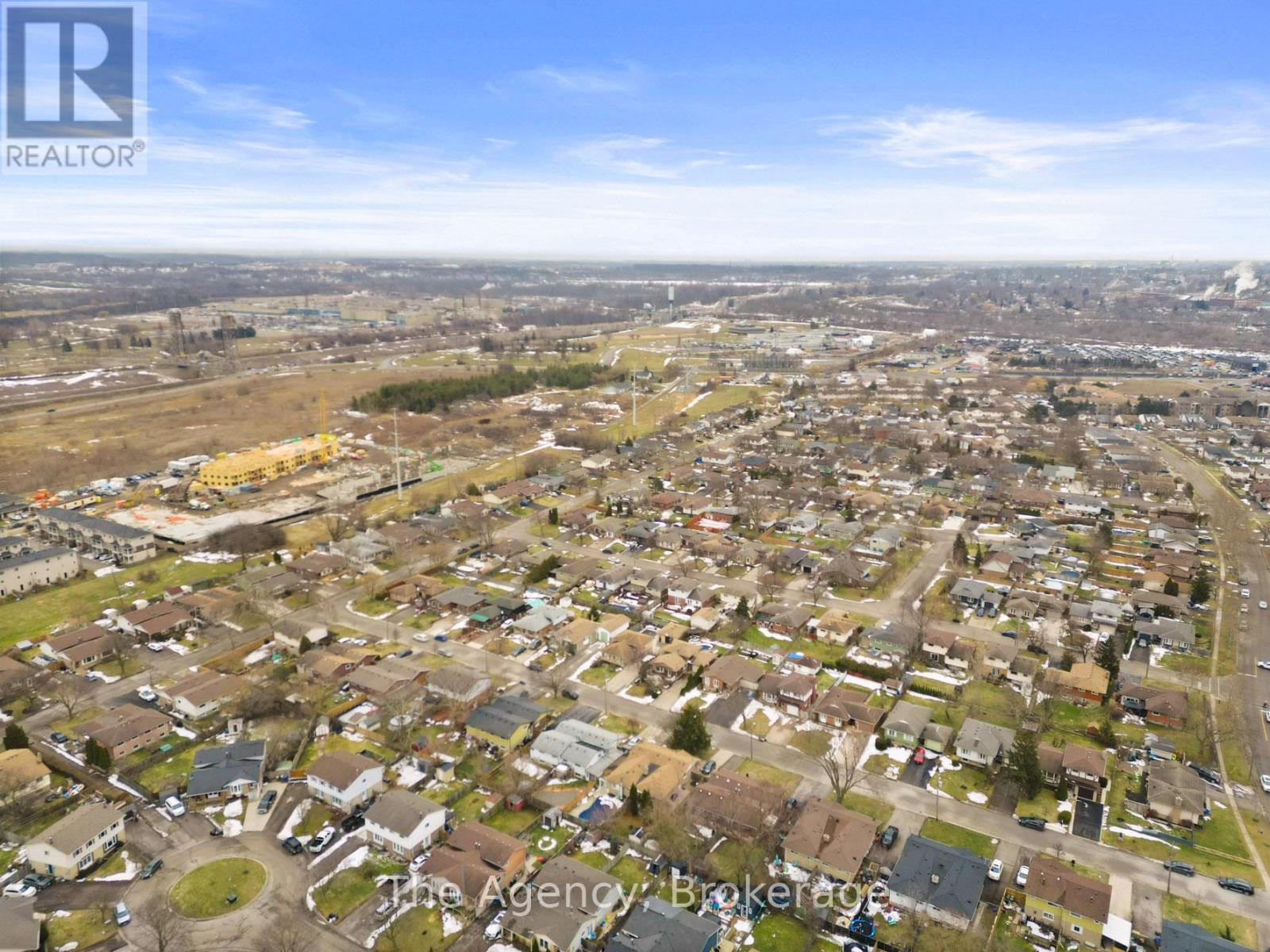 20 Brackencrest Road, St. Catharines (Secord Woods), Ontario  L2P 3K8 - Photo 40 - X12849650