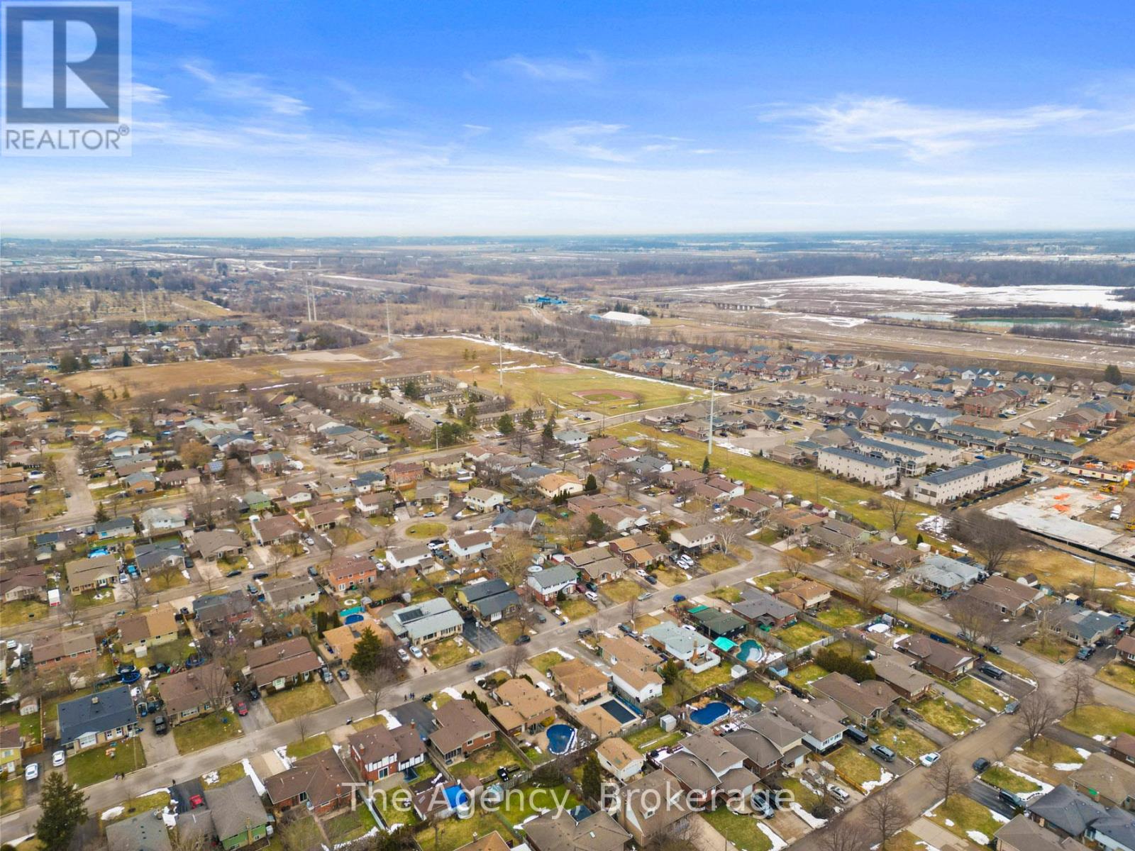 20 Brackencrest Road, St. Catharines (Secord Woods), Ontario  L2P 3K8 - Photo 42 - X12849650