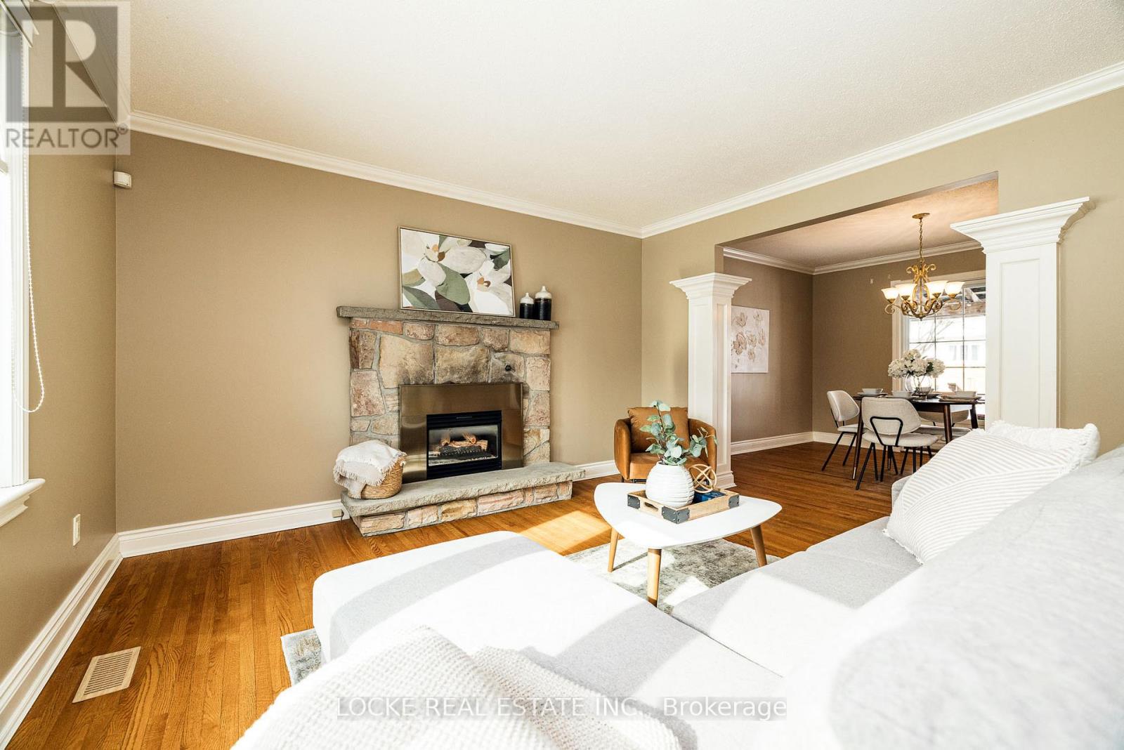 279 Hoylake Crescent, Ottawa, Ontario  K1E 1M1 - Photo 6 - X12848846