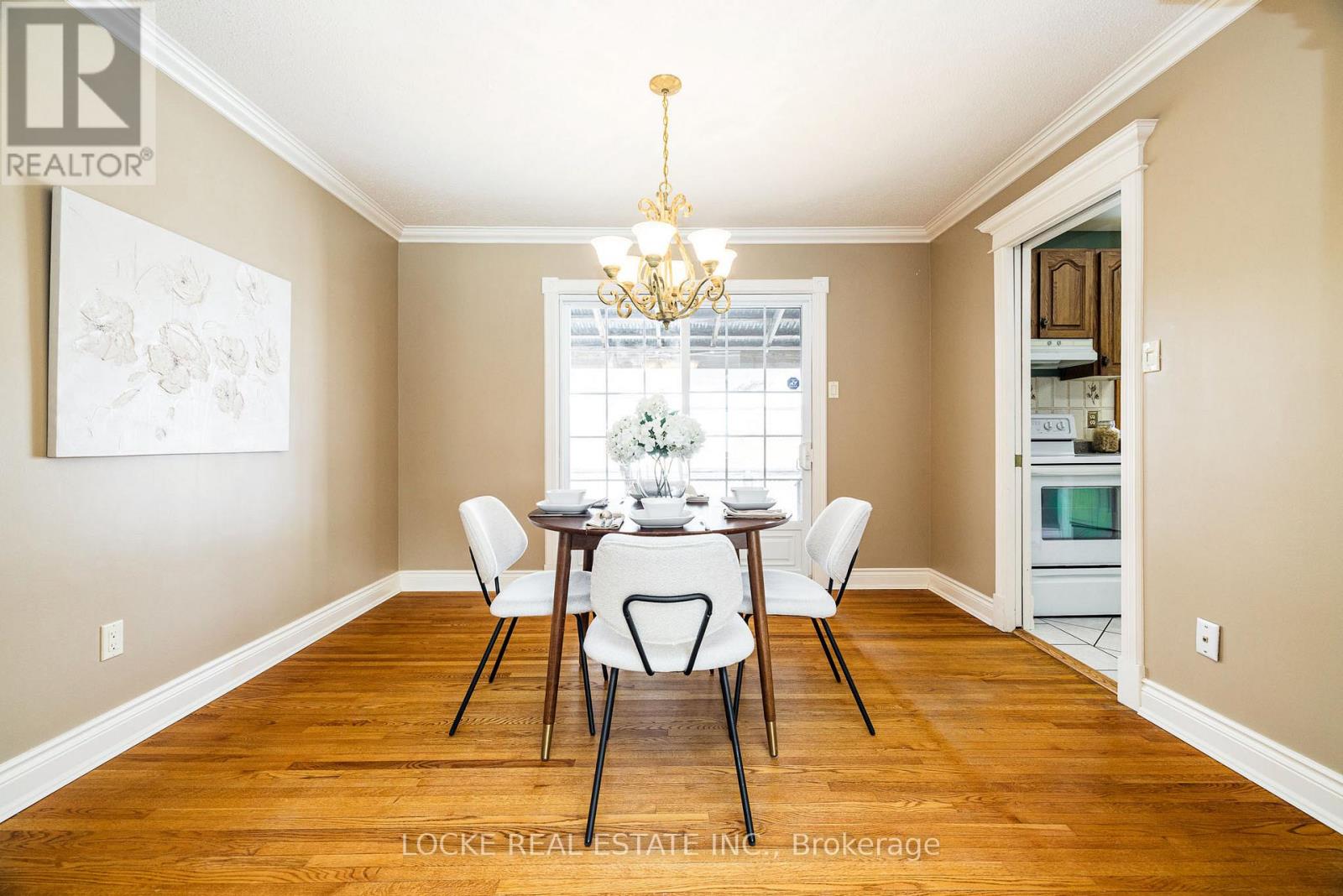 279 Hoylake Crescent, Ottawa, Ontario  K1E 1M1 - Photo 9 - X12848846