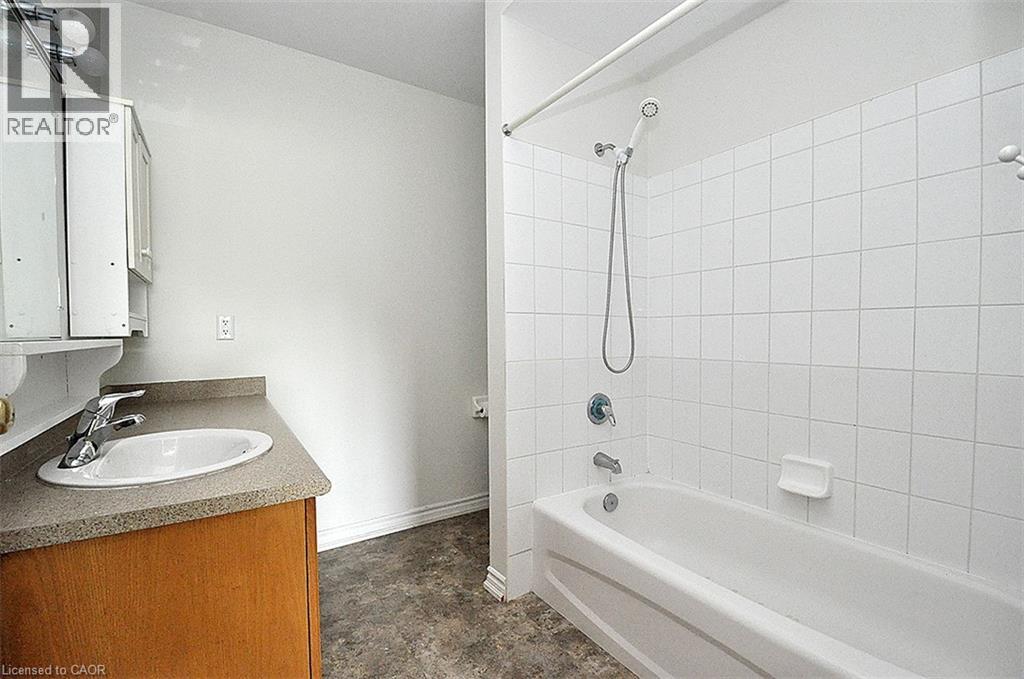 345 Briarmeadow Drive Unit# 203, Kitchener, Ontario  N2A 4J6 - Photo 19 - 40809906