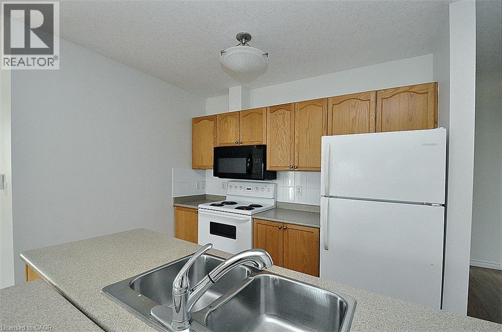 345 Briarmeadow Drive Unit# 203, Kitchener, Ontario  N2A 4J6 - Photo 8 - 40809906
