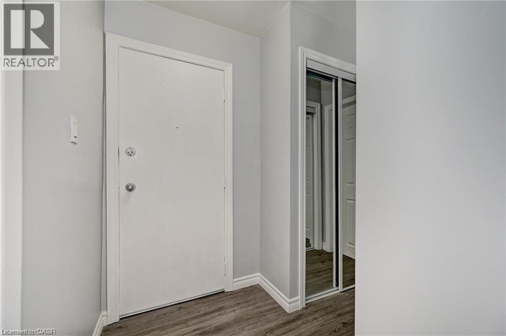 280 Sydney Street S Unit# B5, Kitchener, Ontario  N2G 3V9 - Photo 5 - 40809886