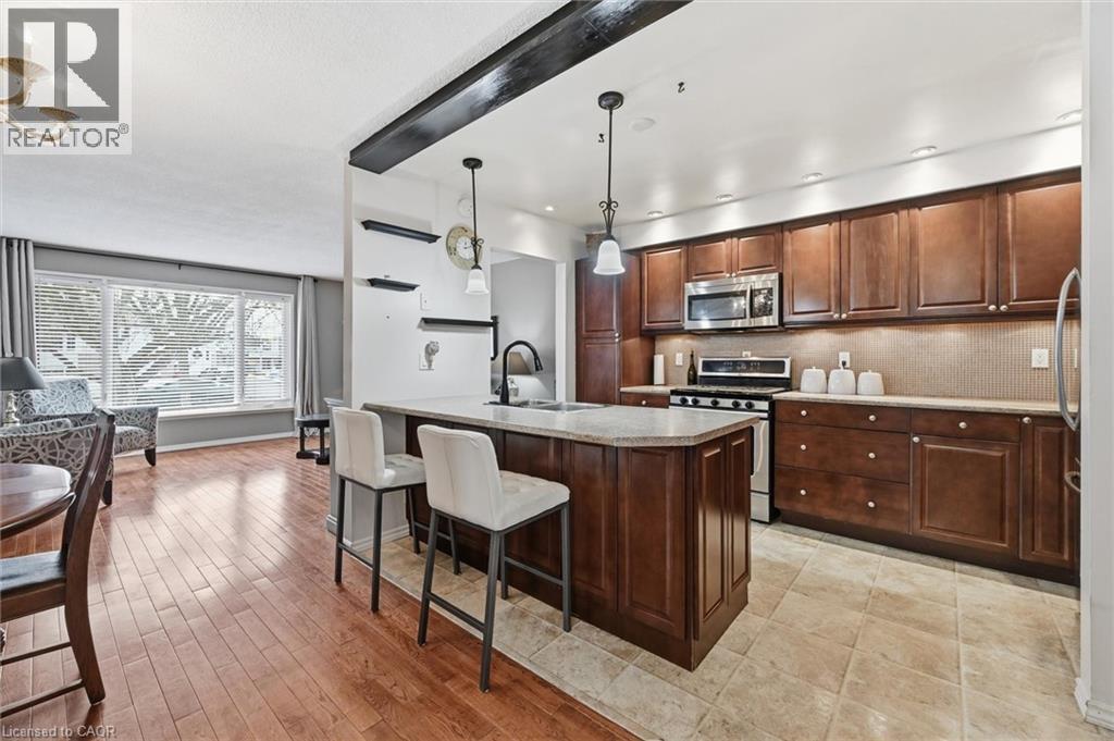 2223 Manchester Drive, Burlington, Ontario  L7P 3W3 - Photo 6 - 40809880