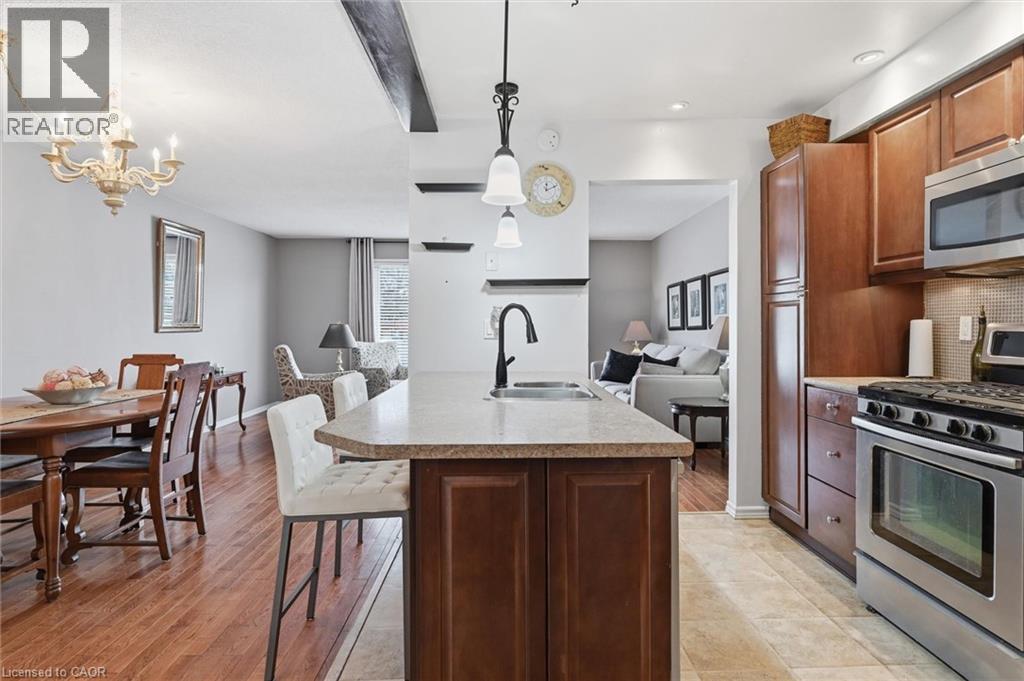 2223 Manchester Drive, Burlington, Ontario  L7P 3W3 - Photo 7 - 40809880