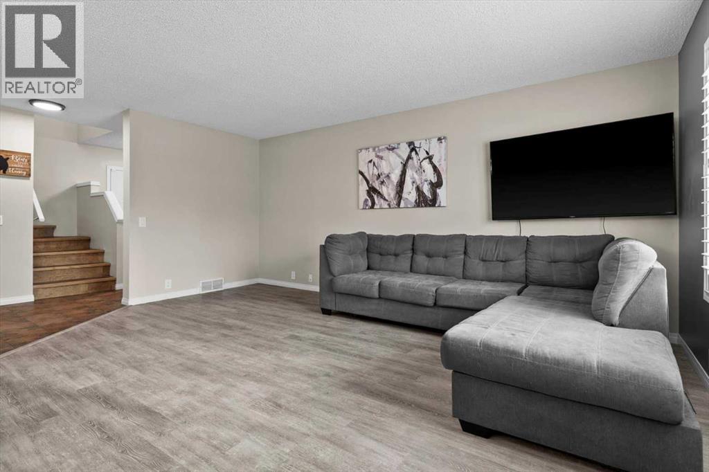 337 Douglas Glen Heath Se, Calgary, Alberta  T2Z 2W5 - Photo 5 - A2285187