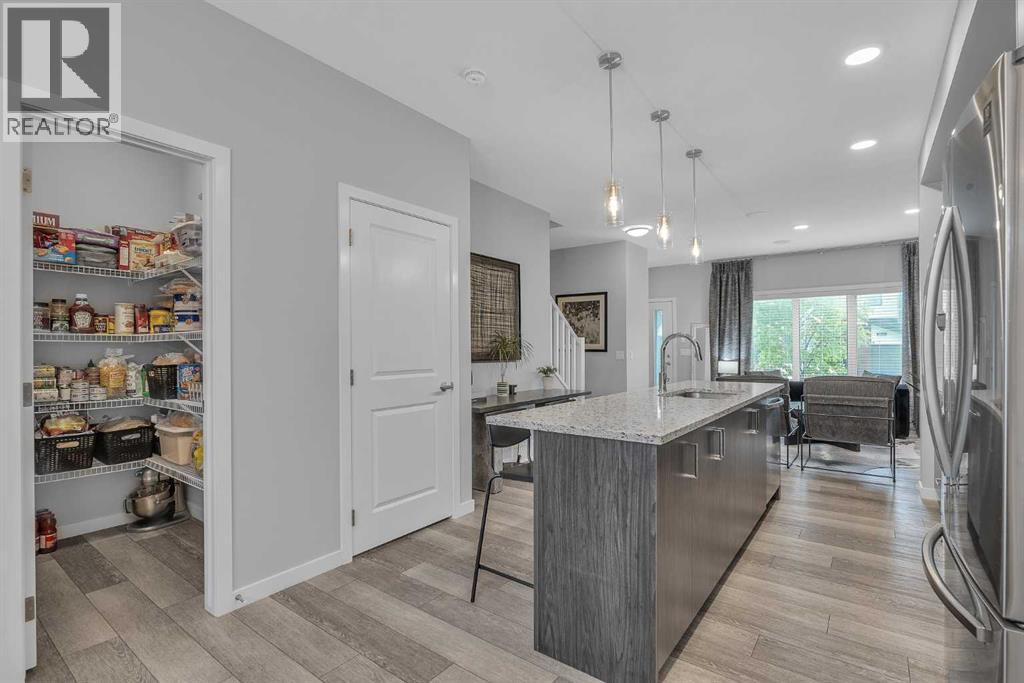 1121 Chinook Gate Bay Sw, Airdrie, Alberta  T4B 5J1 - Photo 15 - A2269091