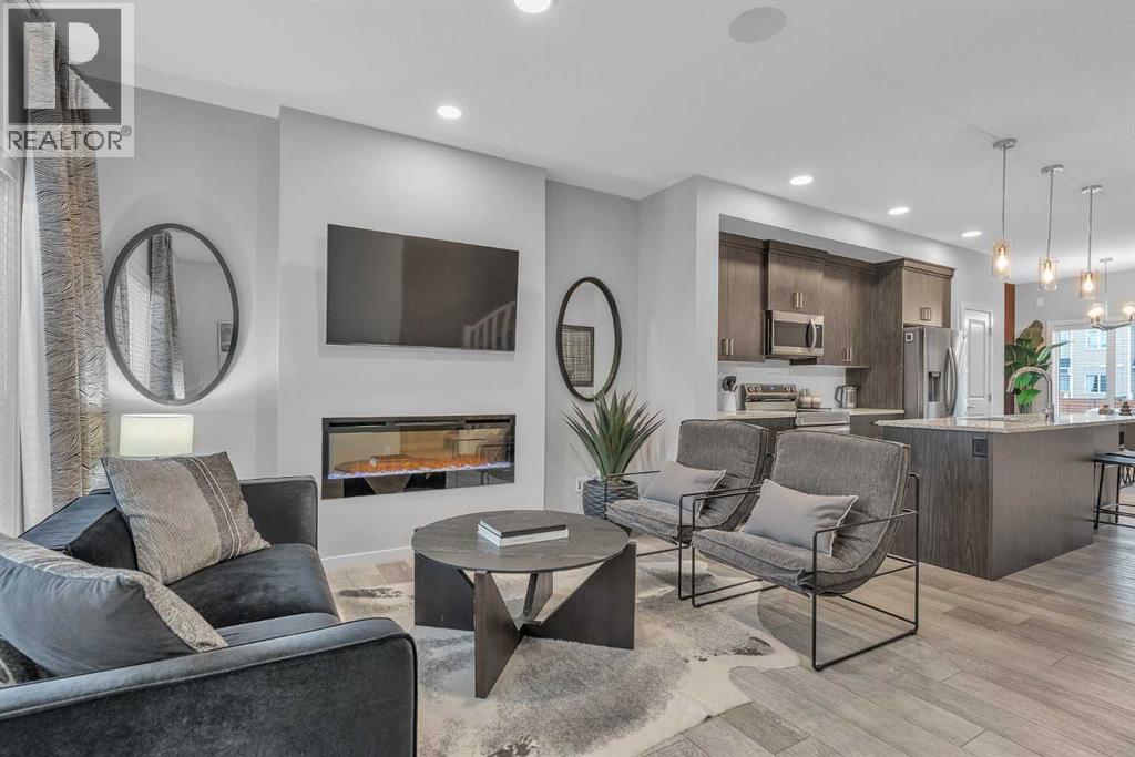 1121 Chinook Gate Bay Sw, Airdrie, Alberta  T4B 5J1 - Photo 1 - A2269091