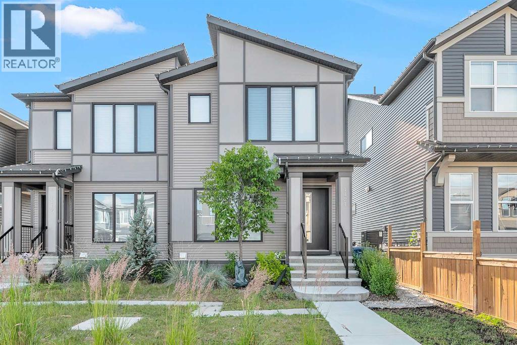 1121 Chinook Gate Bay Sw, Airdrie, Alberta  T4B 5J1 - Photo 4 - A2269091