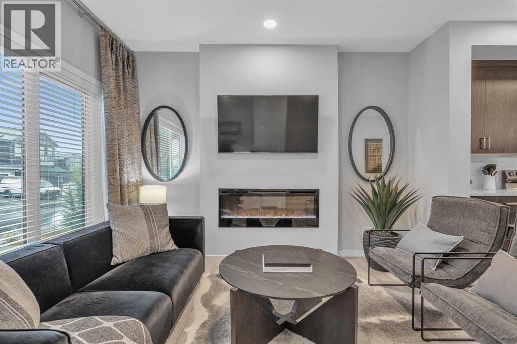 1121 Chinook Gate Bay Sw, Airdrie, Alberta  T4B 5J1 - Photo 7 - A2269091