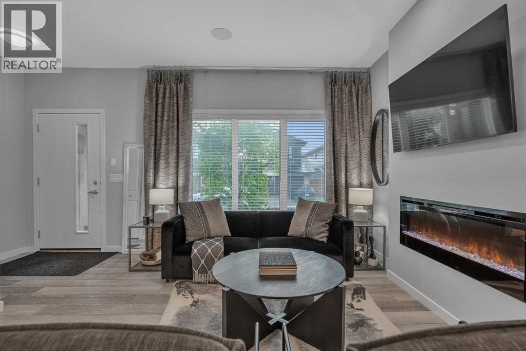 1121 Chinook Gate Bay Sw, Airdrie, Alberta  T4B 5J1 - Photo 9 - A2269091