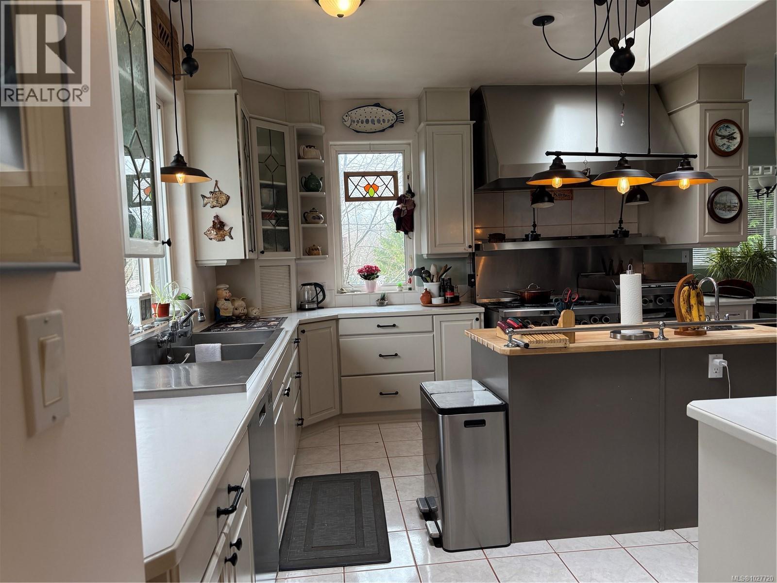 7640 Eagle Cres W, Port Hardy, British Columbia  V0N 2P0 - Photo 8 - 1027720