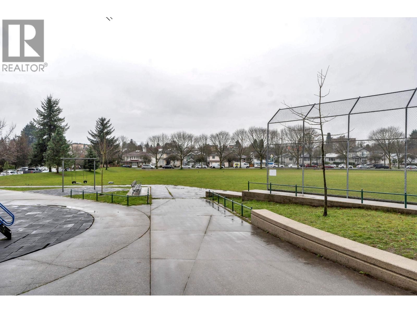 Listing Picture 35 of 35 : 205 3438 VANNESS AVENUE, Vancouver / 溫哥華 - 魯藝地產 Yvonne Lu Group - MLS Medallion Club Member