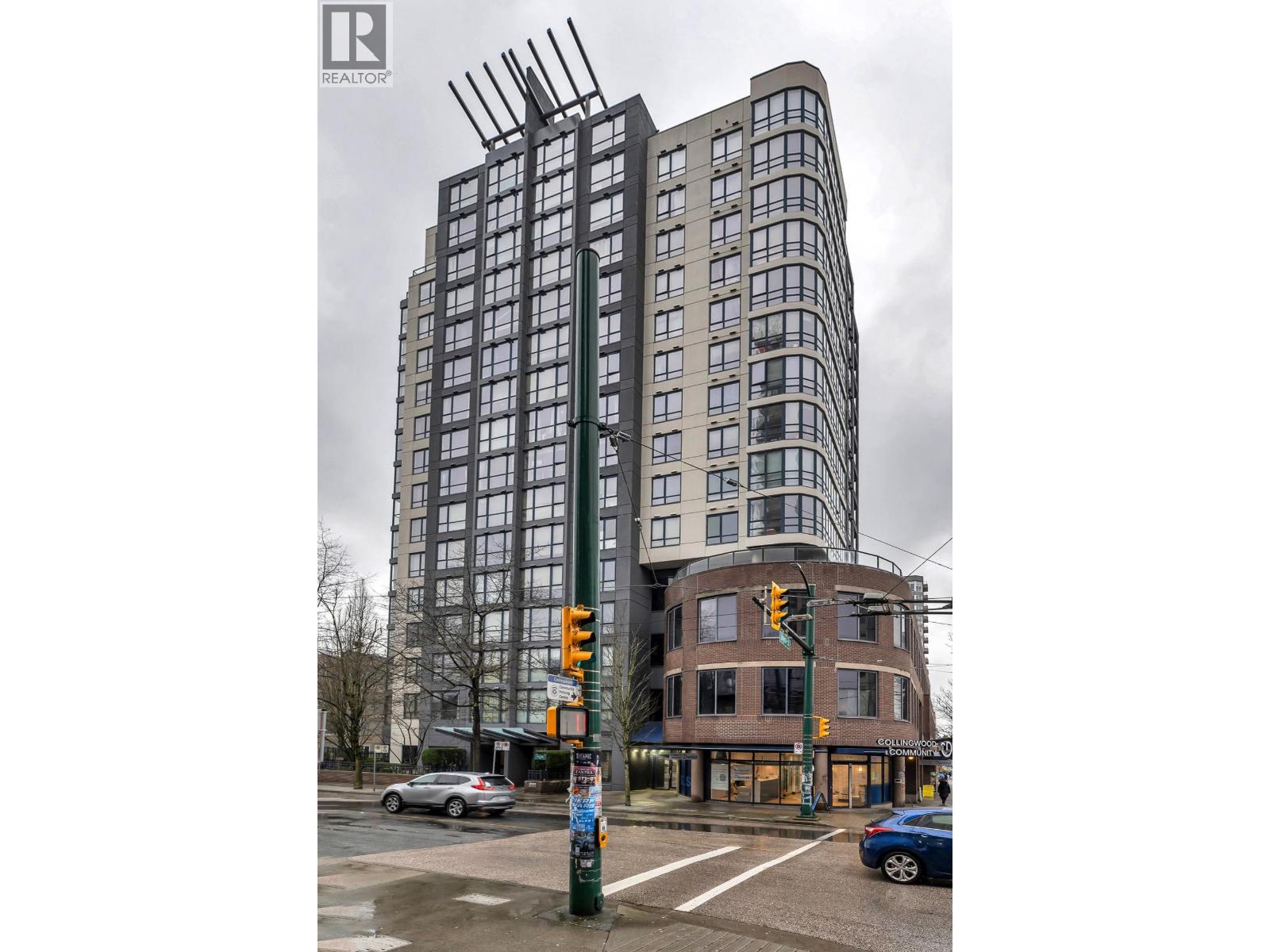 Listing Picture 2 of 35 : 205 3438 VANNESS AVENUE, Vancouver / 溫哥華 - 魯藝地產 Yvonne Lu Group - MLS Medallion Club Member