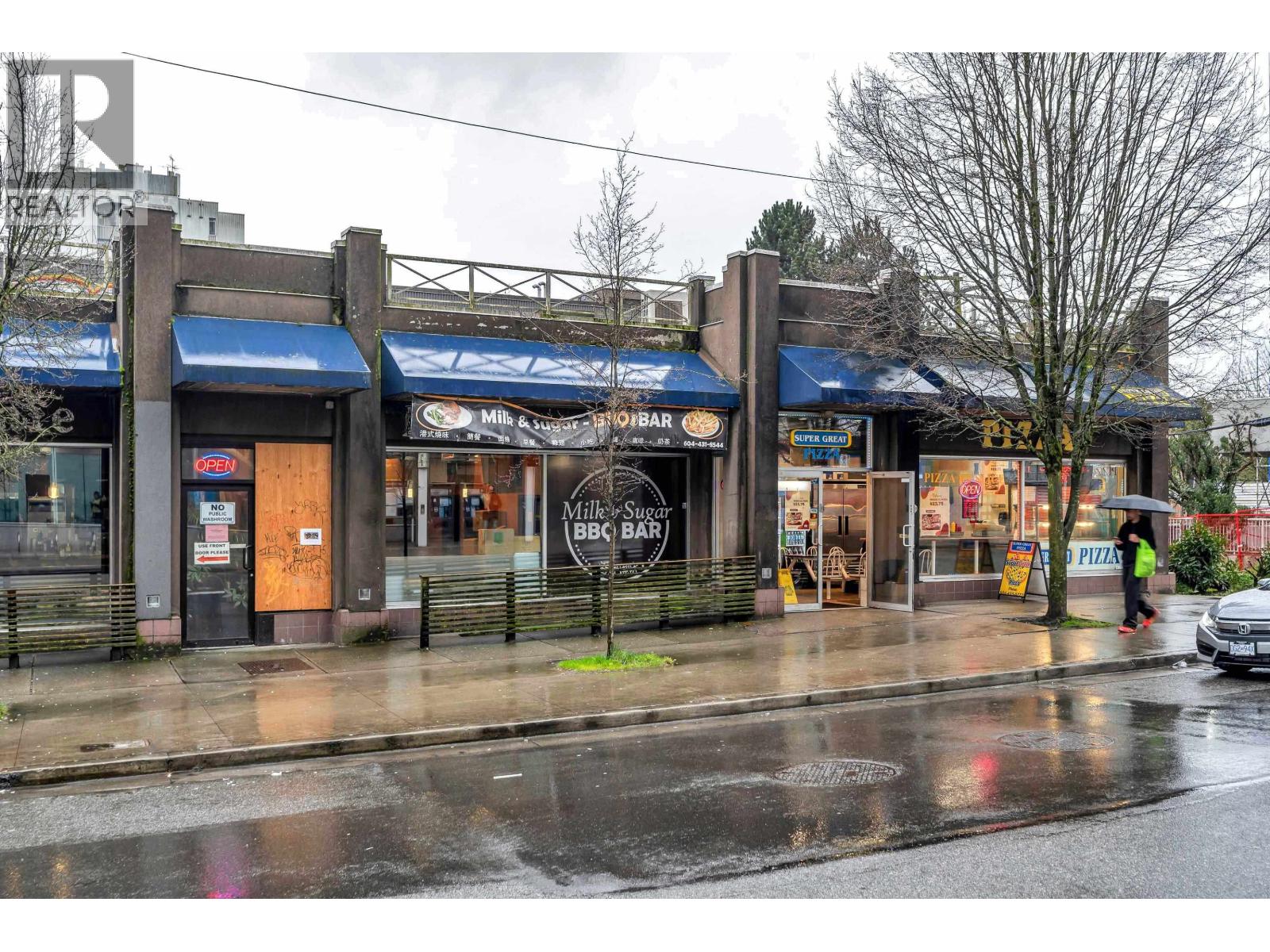 Listing Picture 32 of 35 : 205 3438 VANNESS AVENUE, Vancouver / 溫哥華 - 魯藝地產 Yvonne Lu Group - MLS Medallion Club Member