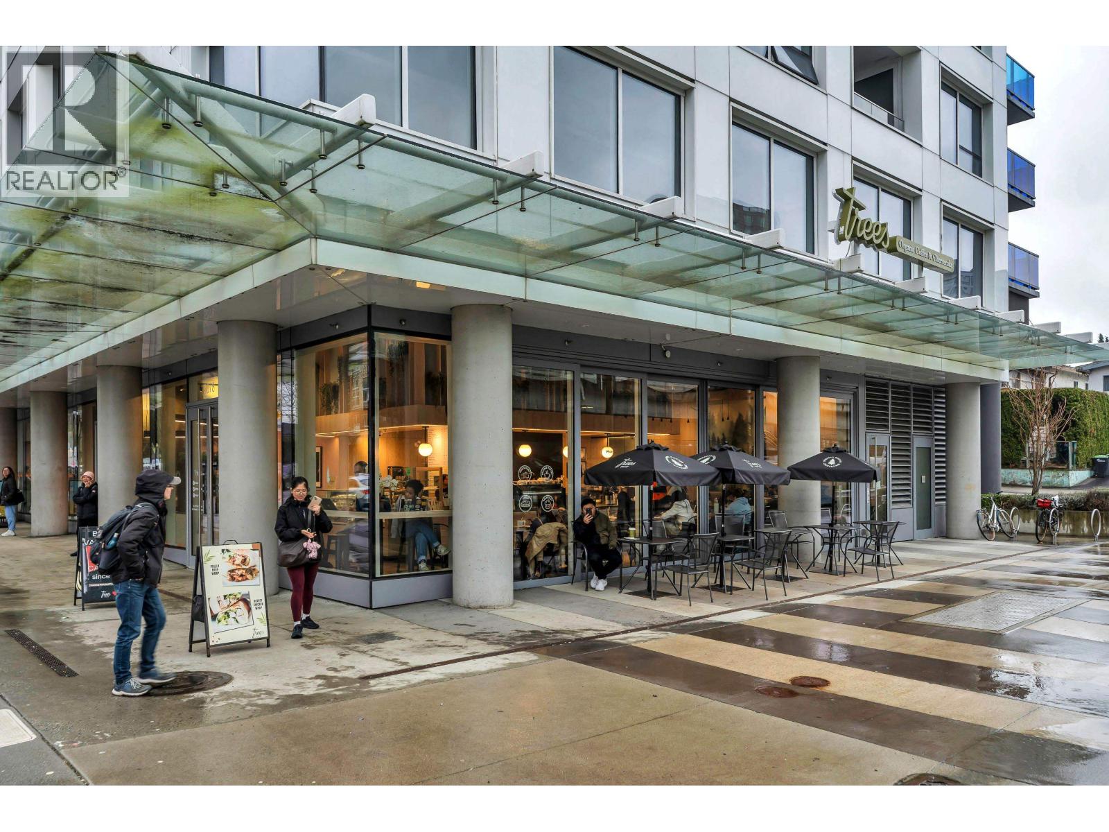 Listing Picture 31 of 35 : 205 3438 VANNESS AVENUE, Vancouver / 溫哥華 - 魯藝地產 Yvonne Lu Group - MLS Medallion Club Member