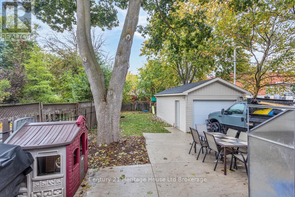 1098 Frances Street, London East, Ontario  N5W 2L7 - Photo 10 - X12483054