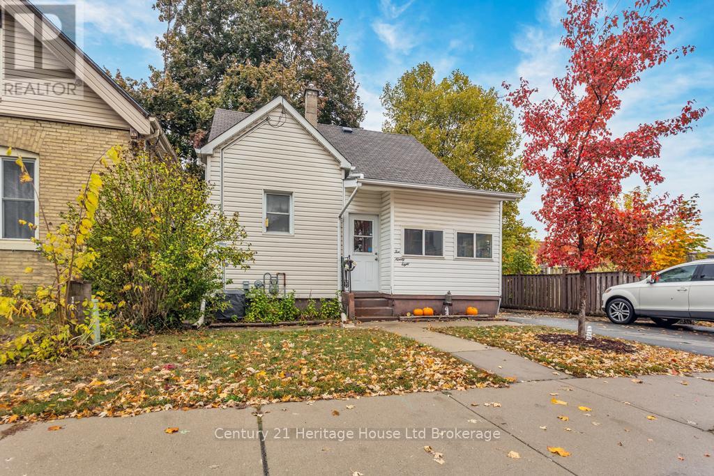 1098 Frances Street, London East, Ontario  N5W 2L7 - Photo 1 - X12483054