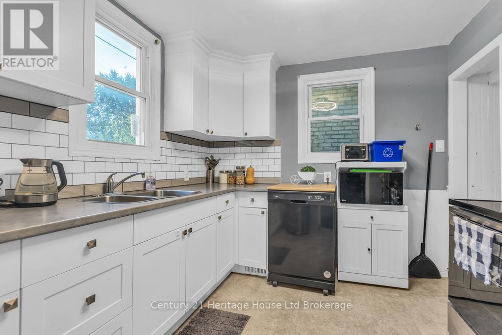 1098 Frances Street, London East, Ontario  N5W 2L7 - Photo 5 - X12483054