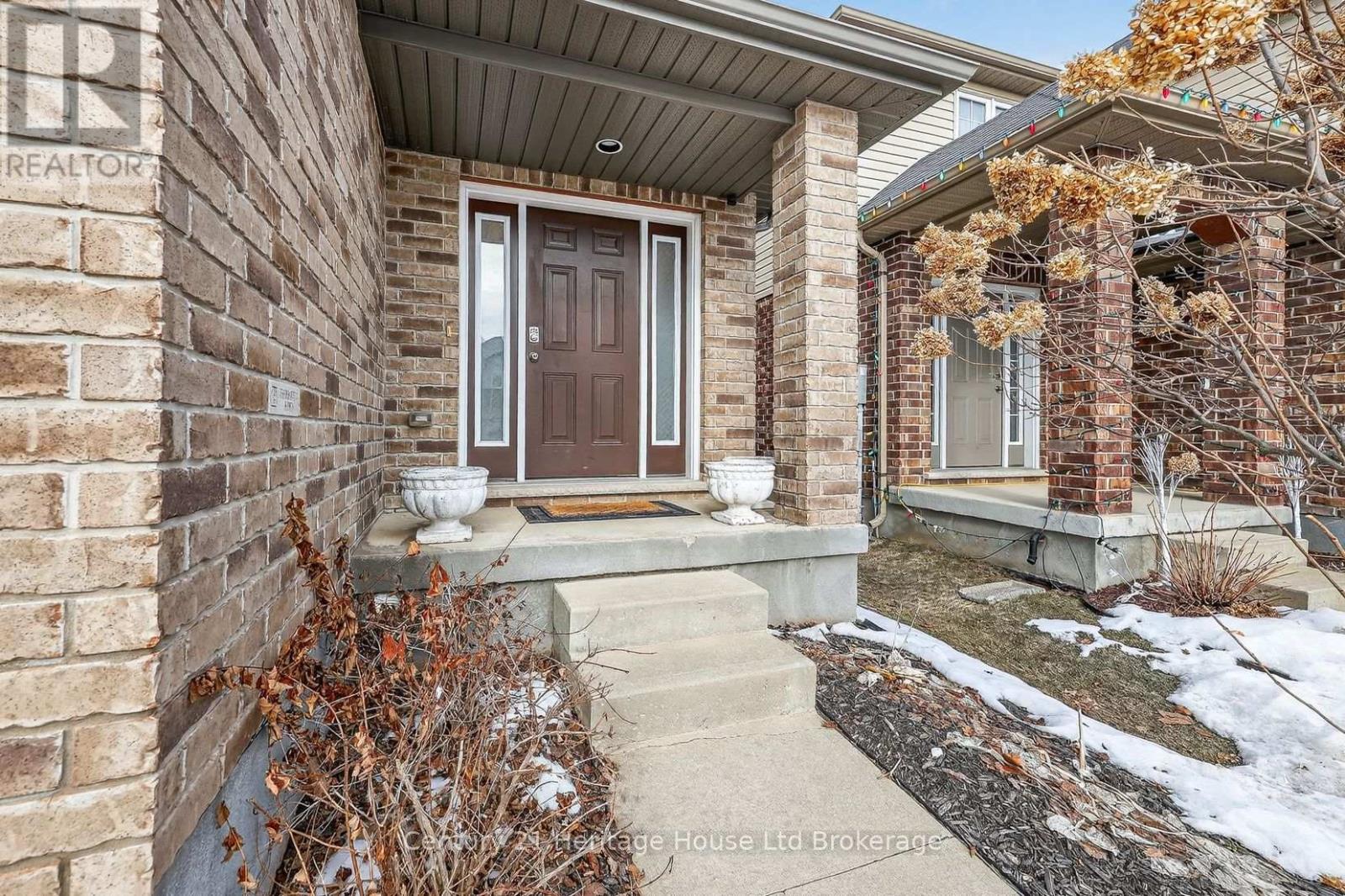 464 Champlain Avenue, Woodstock, Ontario  N4V 0A7 - Photo 4 - X12845322