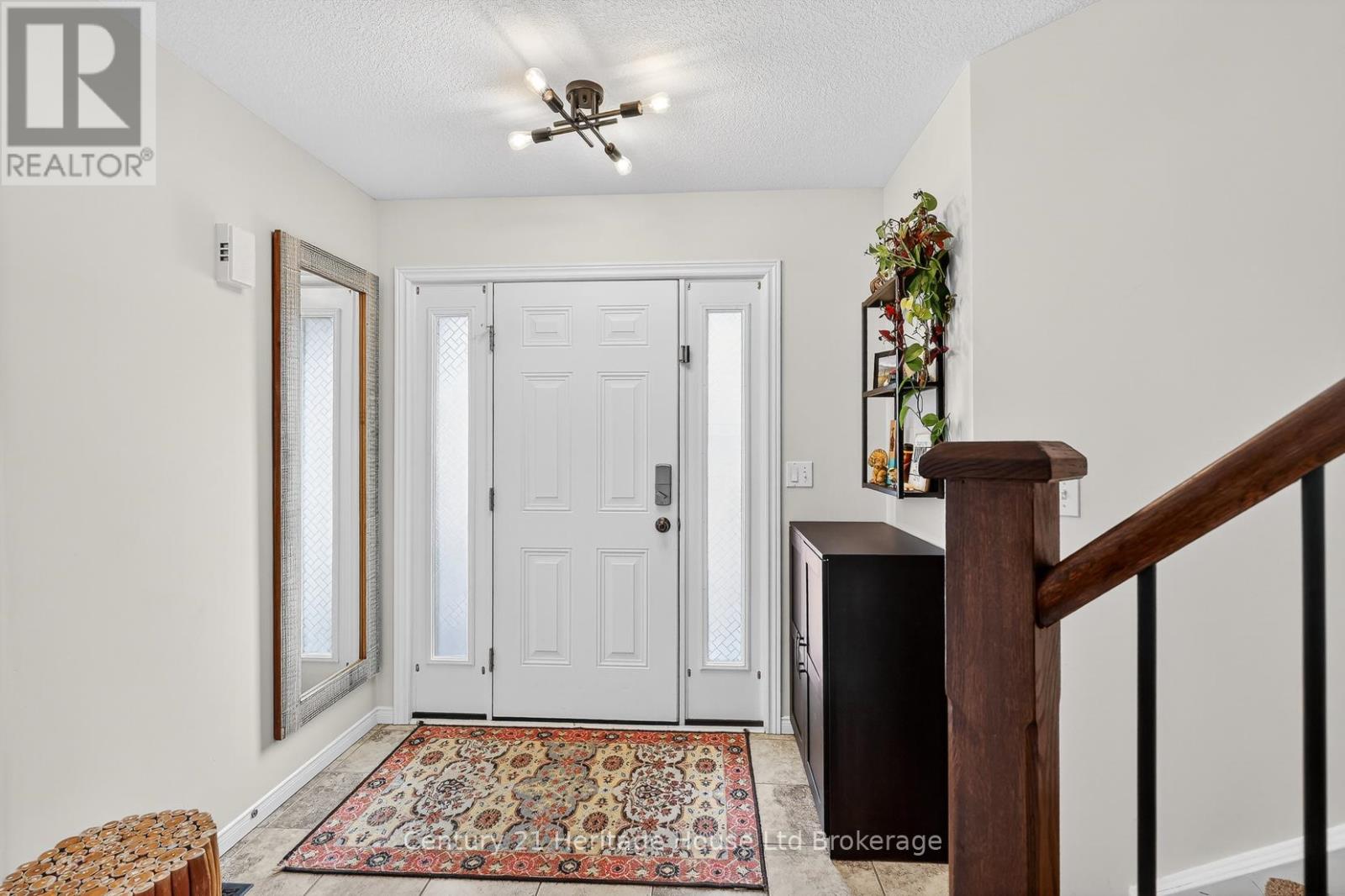 464 Champlain Avenue, Woodstock, Ontario  N4V 0A7 - Photo 5 - X12845322