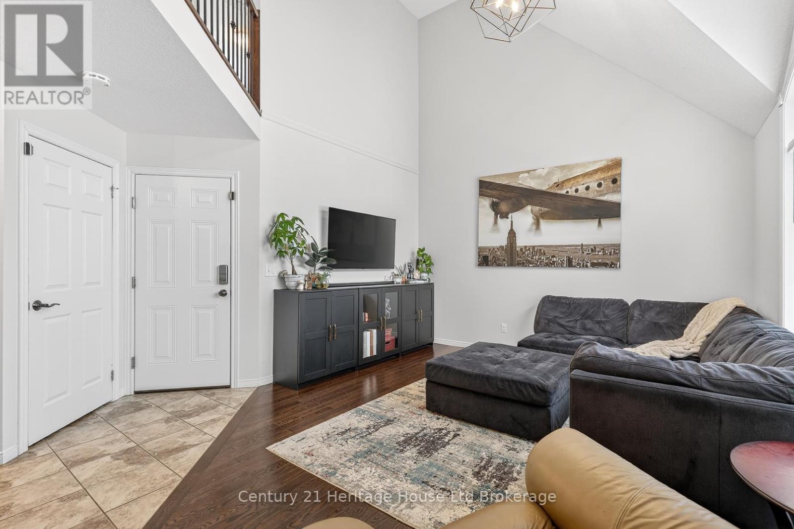 464 Champlain Avenue, Woodstock, Ontario  N4V 0A7 - Photo 9 - X12845322