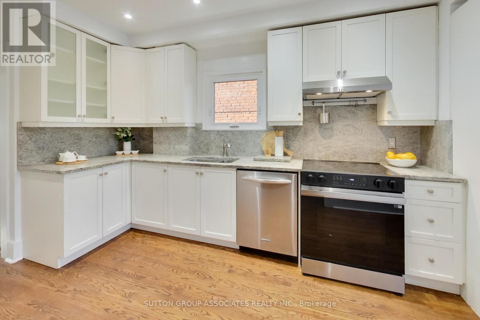 177 Westmount Avenue, Toronto, Ontario  M6E 3M6 - Photo 15 - C12849468