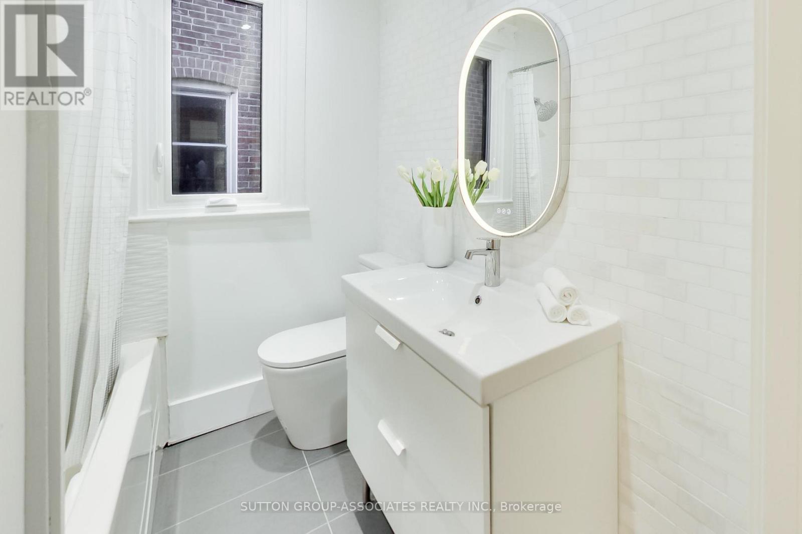 177 Westmount Avenue, Toronto, Ontario  M6E 3M6 - Photo 28 - C12849468