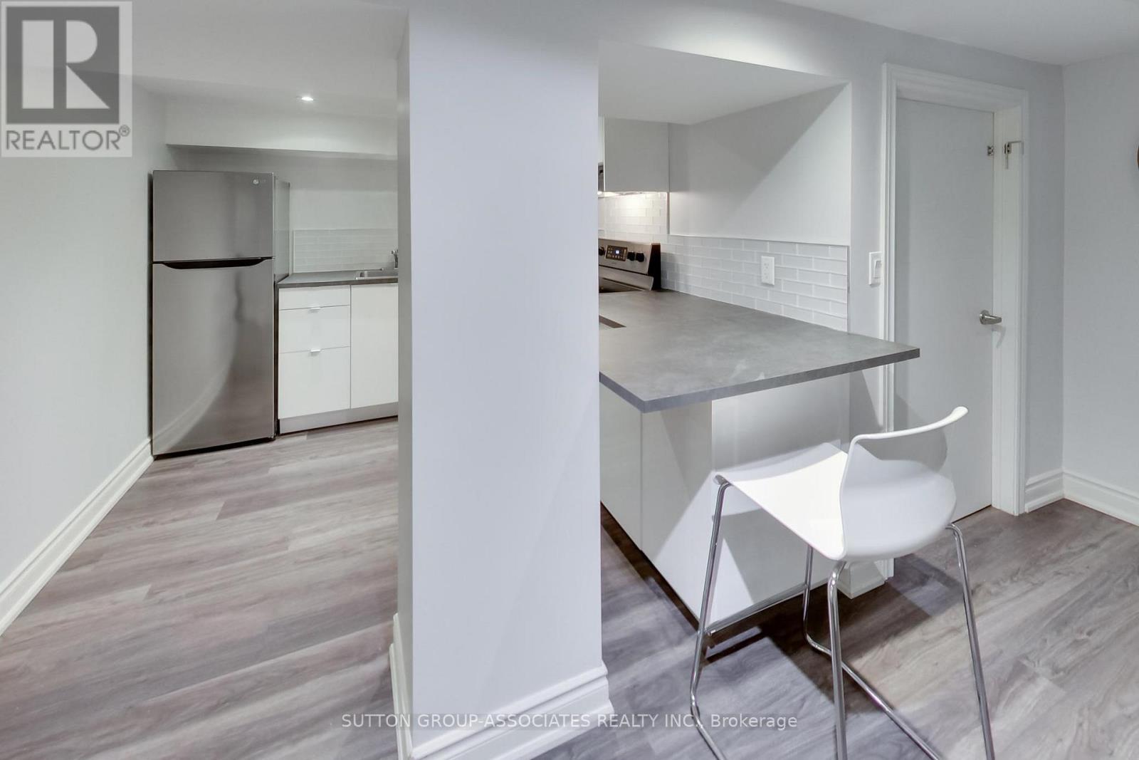 177 Westmount Avenue, Toronto, Ontario  M6E 3M6 - Photo 34 - C12849468