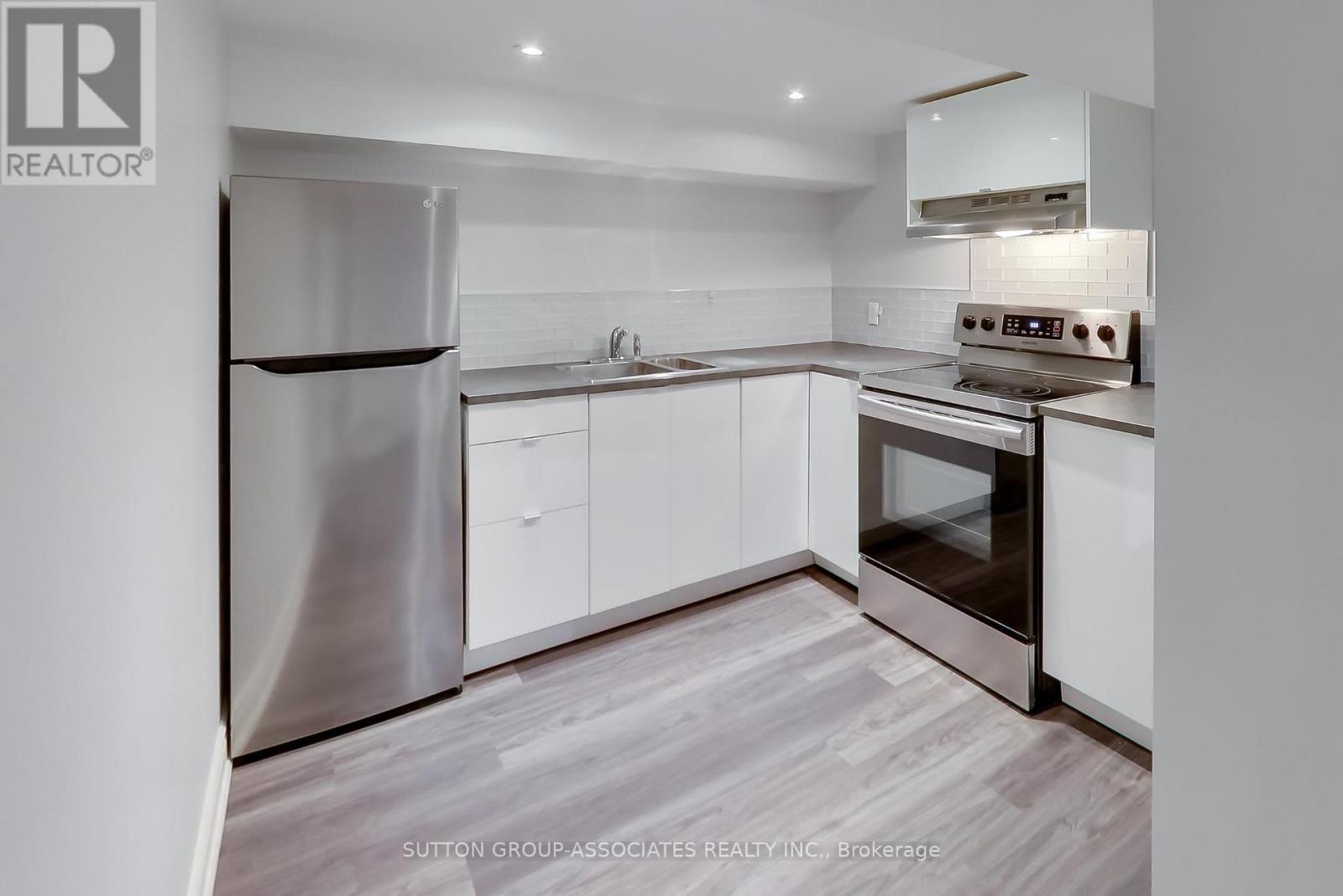 177 Westmount Avenue, Toronto, Ontario  M6E 3M6 - Photo 35 - C12849468