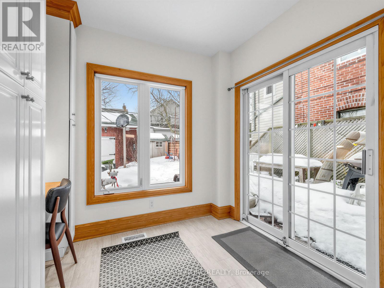 211 Arlington Avenue, Toronto, Ontario  M6C 2Z4 - Photo 11 - C12849506