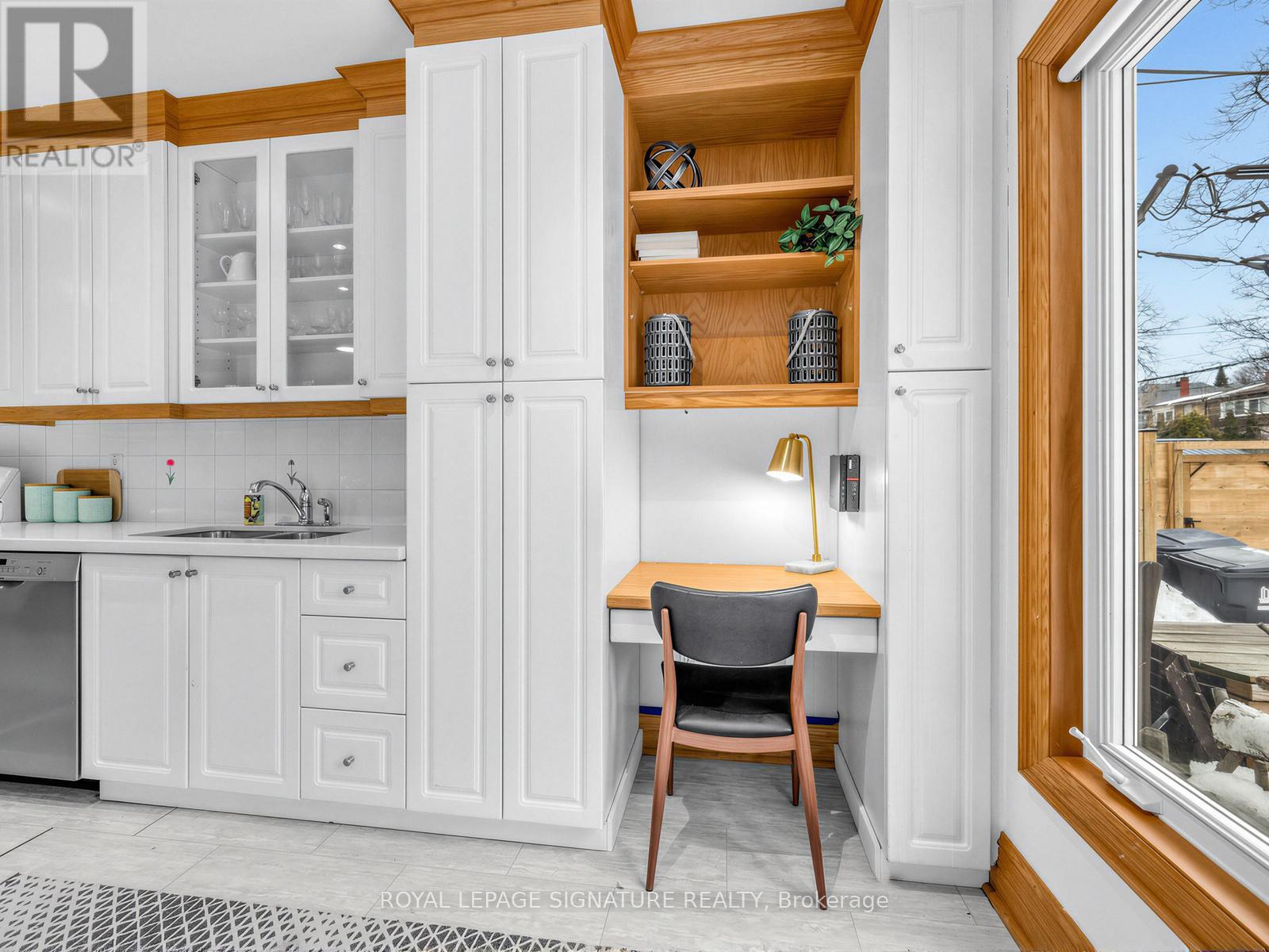 211 Arlington Avenue, Toronto, Ontario  M6C 2Z4 - Photo 13 - C12849506