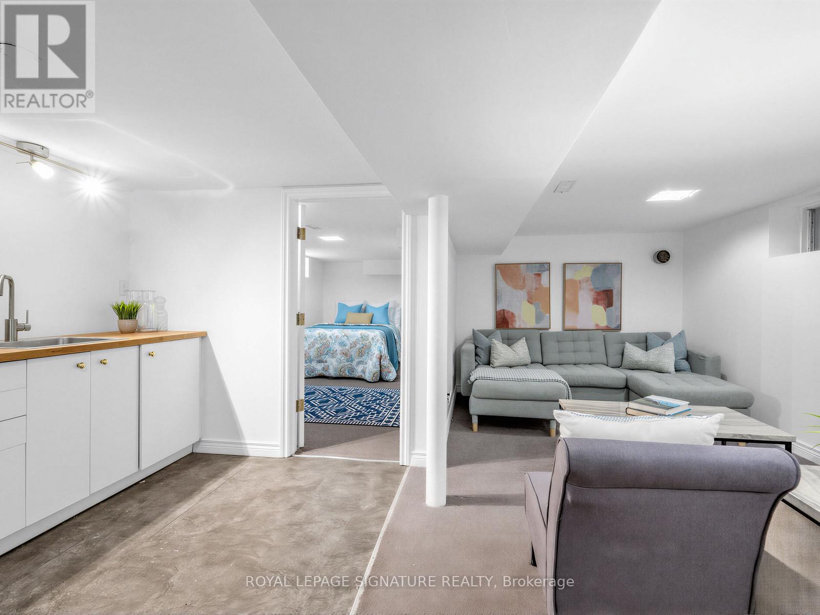 211 Arlington Avenue, Toronto, Ontario  M6C 2Z4 - Photo 24 - C12849506