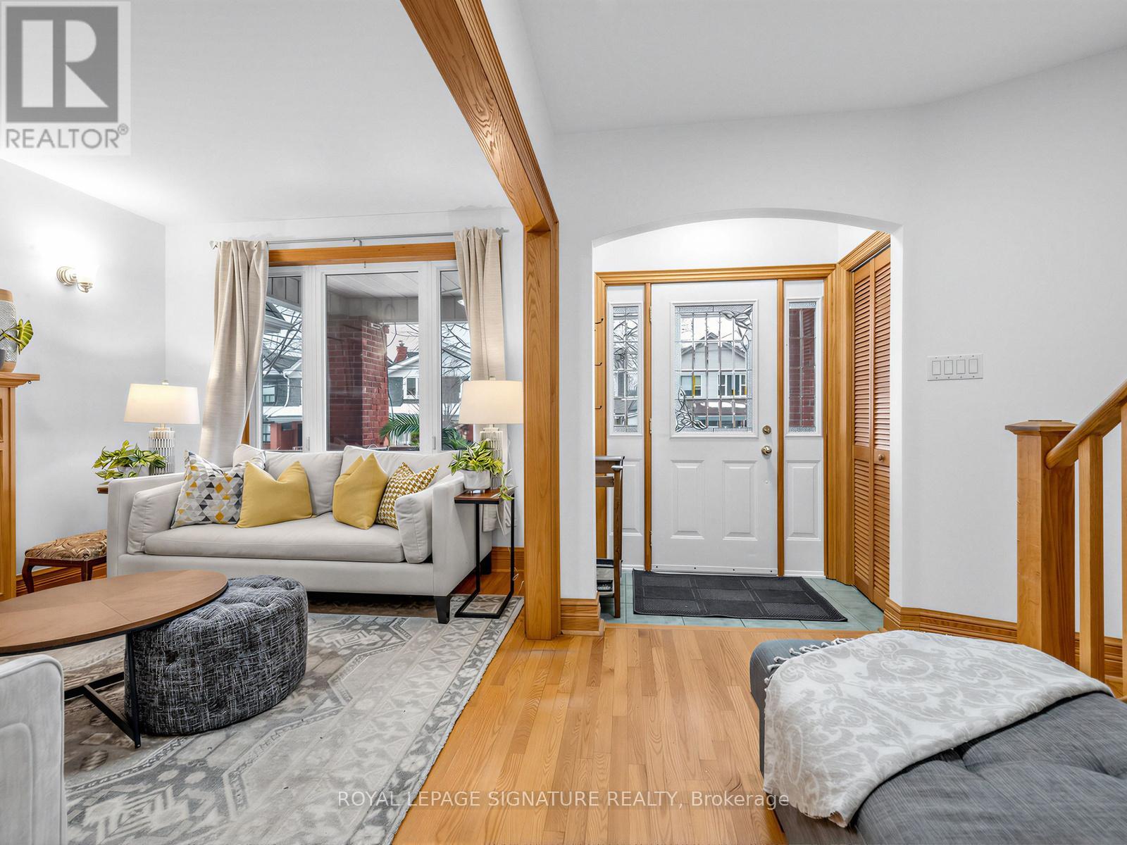 211 Arlington Avenue, Toronto, Ontario  M6C 2Z4 - Photo 3 - C12849506