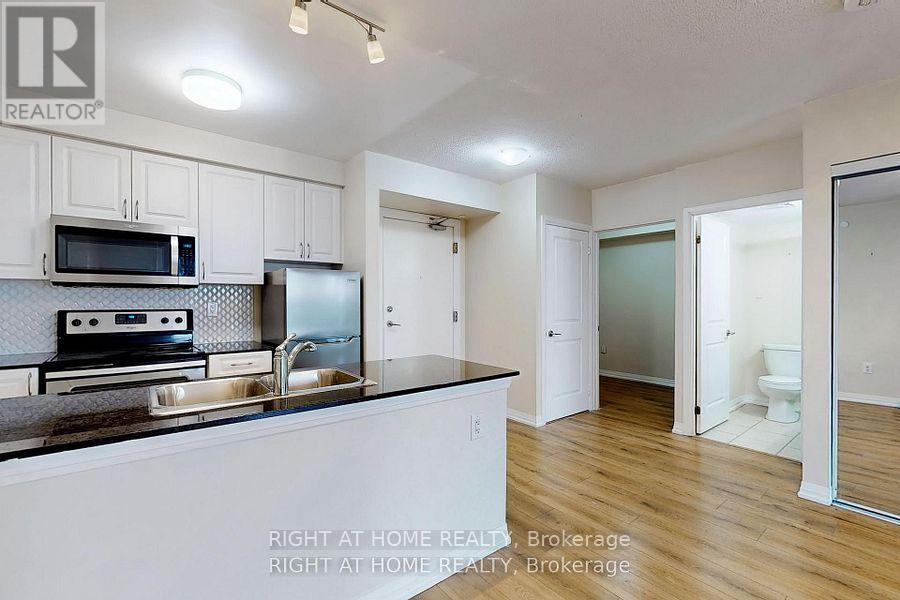 610 - 741 Sheppard Avenue W, Toronto, Ontario  M3H 0C9 - Photo 17 - C12849524