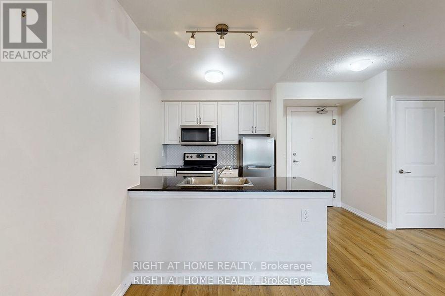 610 - 741 Sheppard Avenue W, Toronto, Ontario  M3H 0C9 - Photo 32 - C12849524