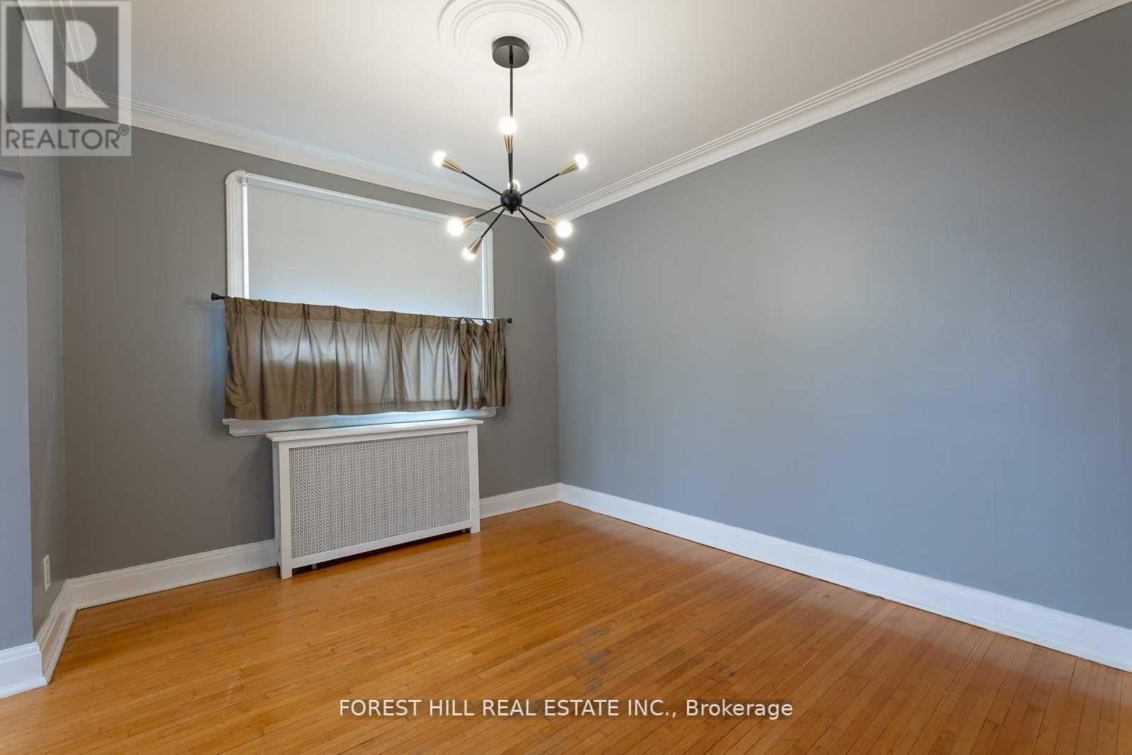 6 Park Hill Road, Toronto, Ontario  M6C 3M9 - Photo 4 - C12849540