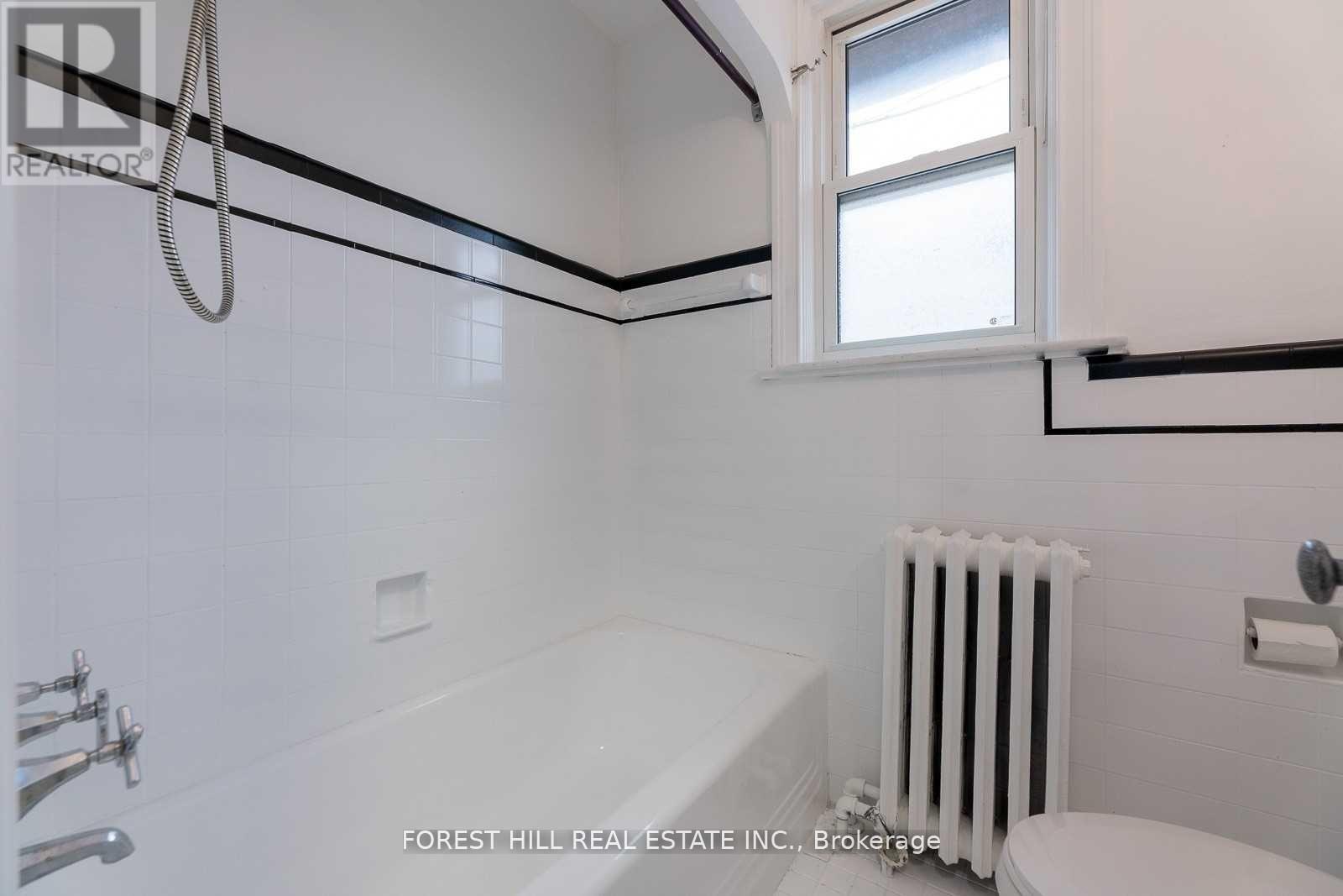 6 Park Hill Road, Toronto, Ontario  M6C 3M9 - Photo 8 - C12849540