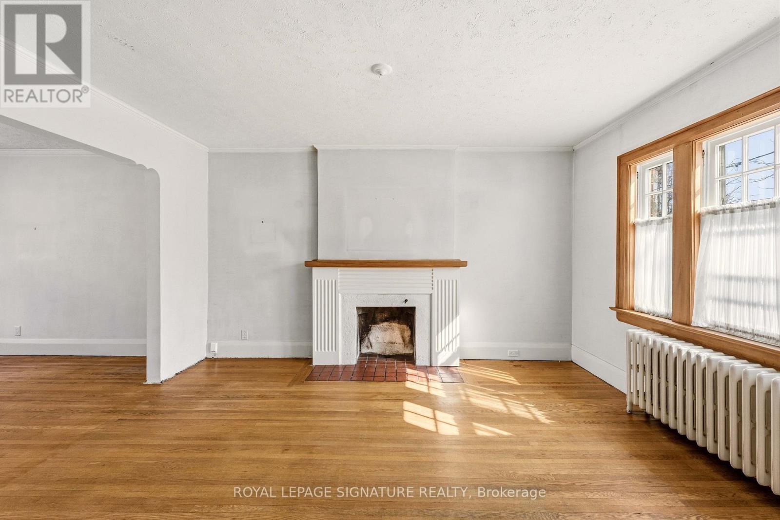 212 Cranbrooke Avenue, Toronto, Ontario  M5M 1M7 - Photo 2 - C12849568