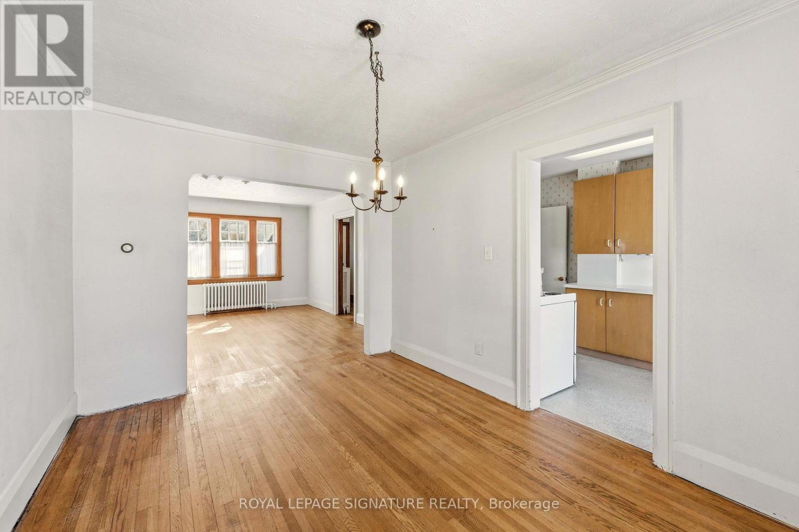 212 Cranbrooke Avenue, Toronto, Ontario  M5M 1M7 - Photo 3 - C12849568