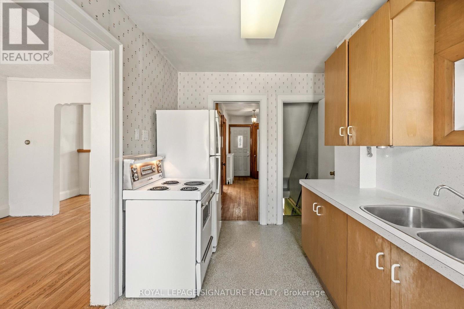 212 Cranbrooke Avenue, Toronto, Ontario  M5M 1M7 - Photo 5 - C12849568