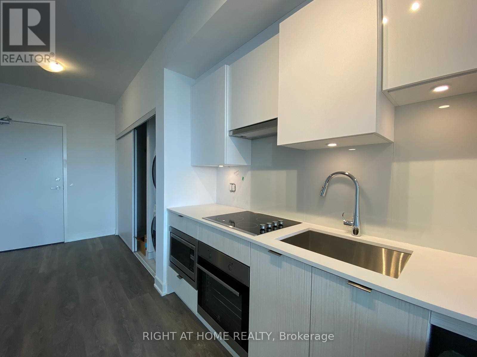 2912 - 99 Broadway Avenue, Toronto, Ontario  M4P 0E3 - Photo 2 - C12849666