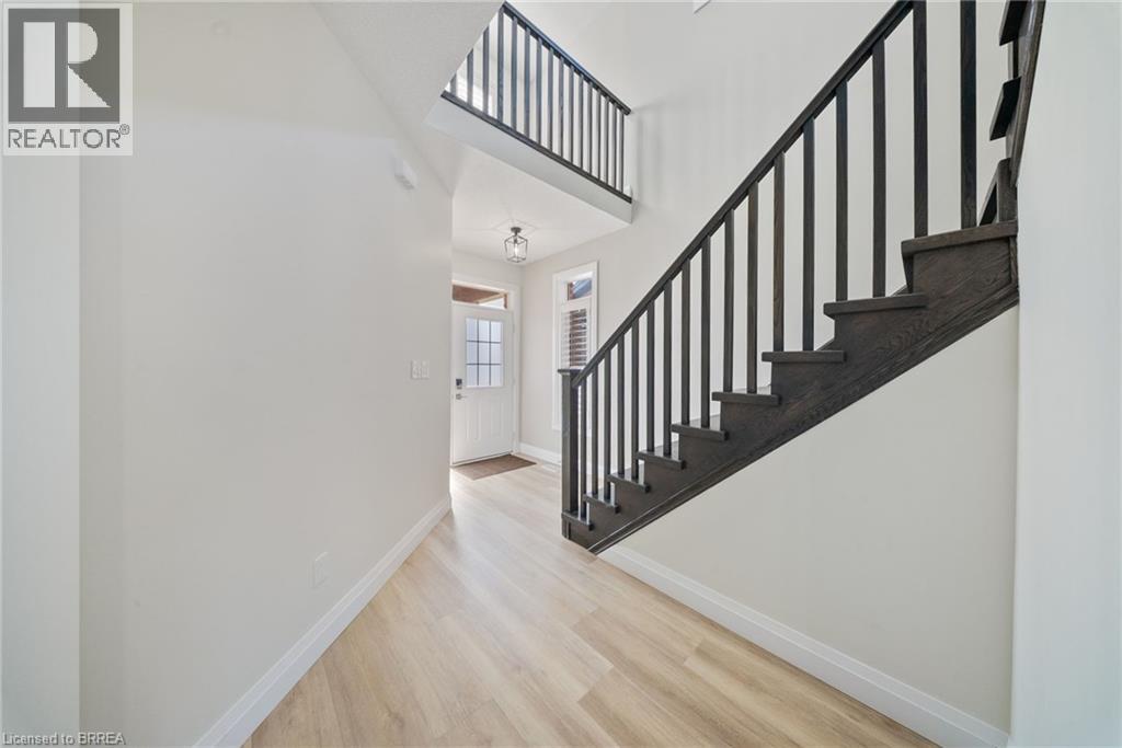 32 Arlington Parkway, Paris, Ontario  N3L 0G2 - Photo 3 - 40799125