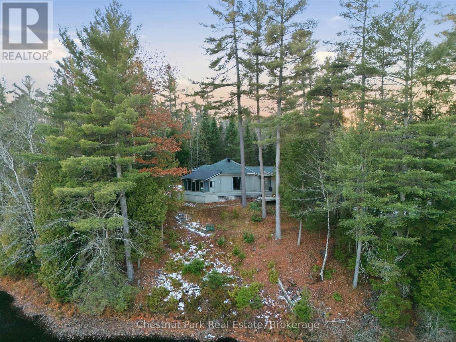 1077 Fairy Falls Road, Lake Of Bays (Mclean), Ontario  P0B 1A0 - Photo 38 - X12849558