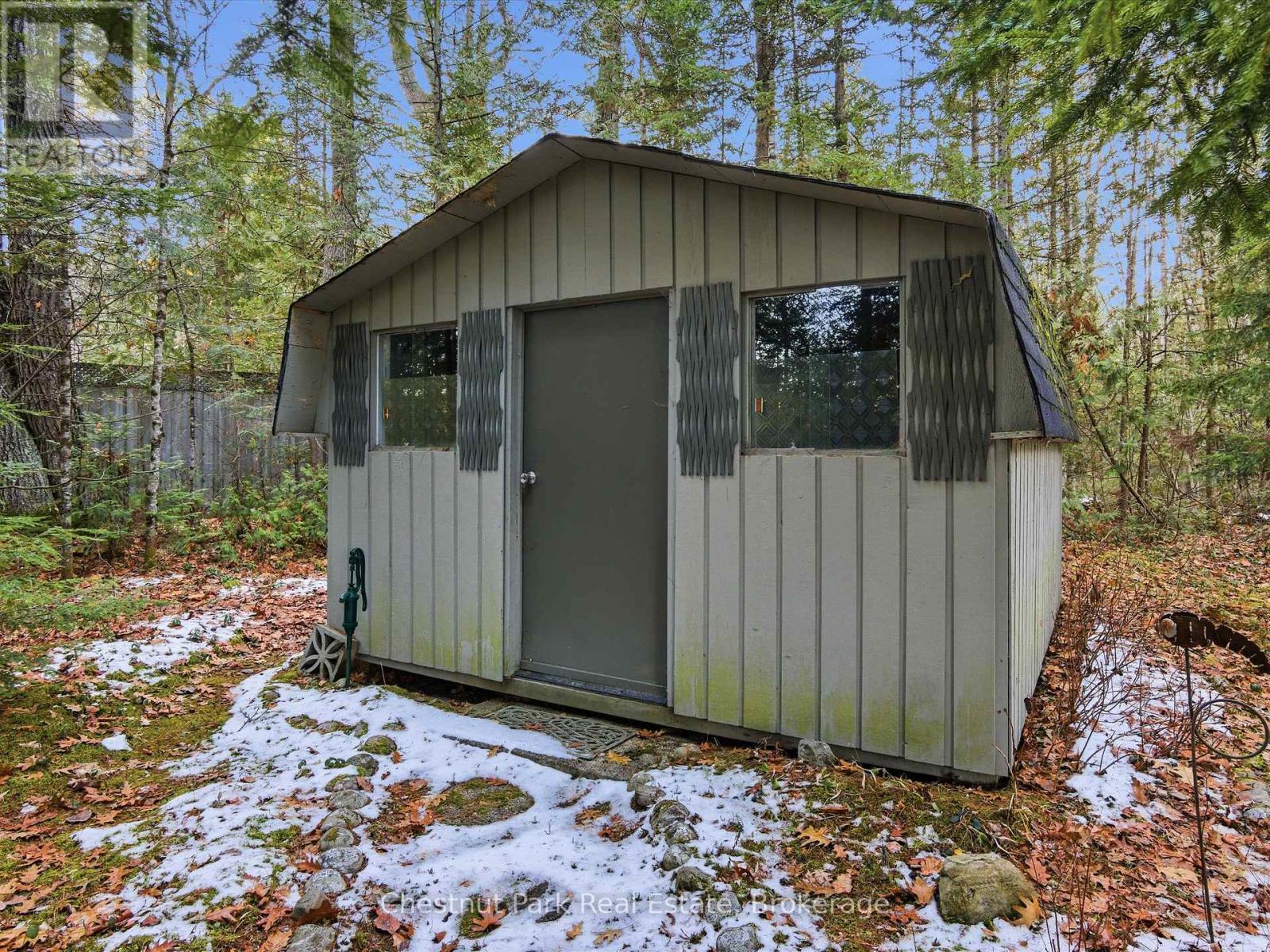 1077 Fairy Falls Road, Lake Of Bays (Mclean), Ontario  P0B 1A0 - Photo 34 - X12849558