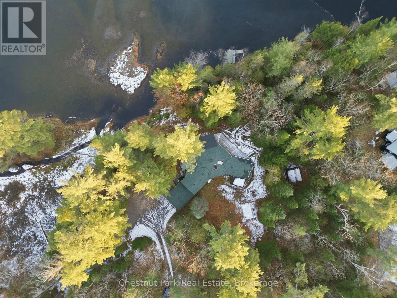 1077 Fairy Falls Road, Lake Of Bays (Mclean), Ontario  P0B 1A0 - Photo 36 - X12849558