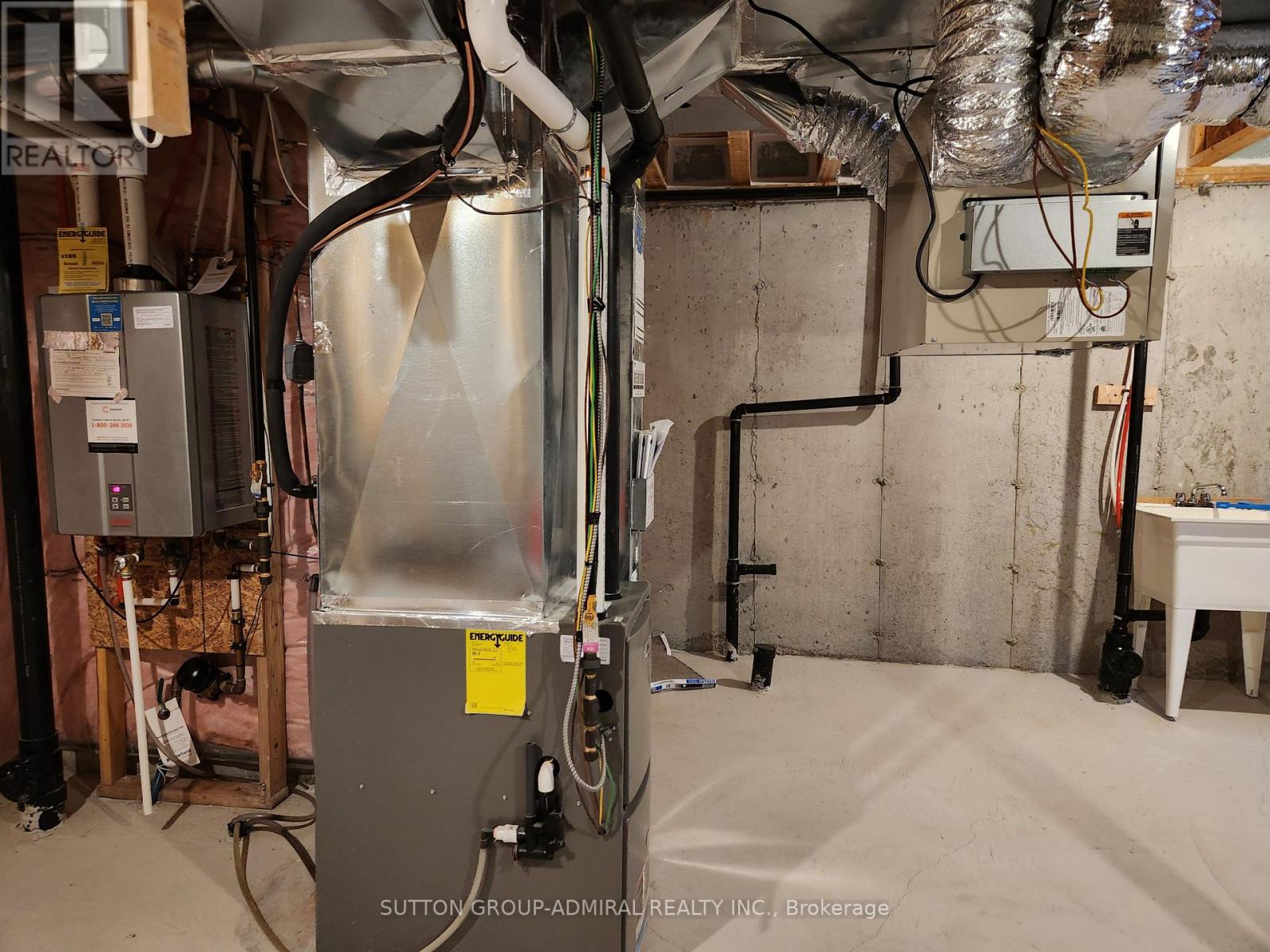 984 Crowsnest Hollow, Pickering, Ontario  L1X 0P4 - Photo 23 - E12849256