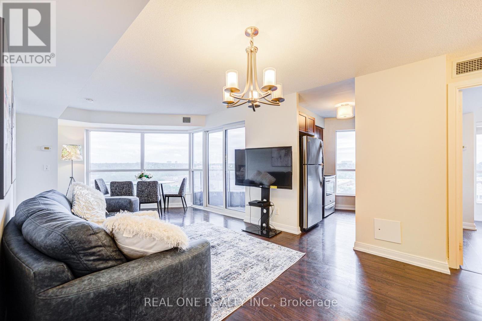 1008 - 151 Village Green Square, Toronto, Ontario  M1S 0K5 - Photo 14 - E12849258