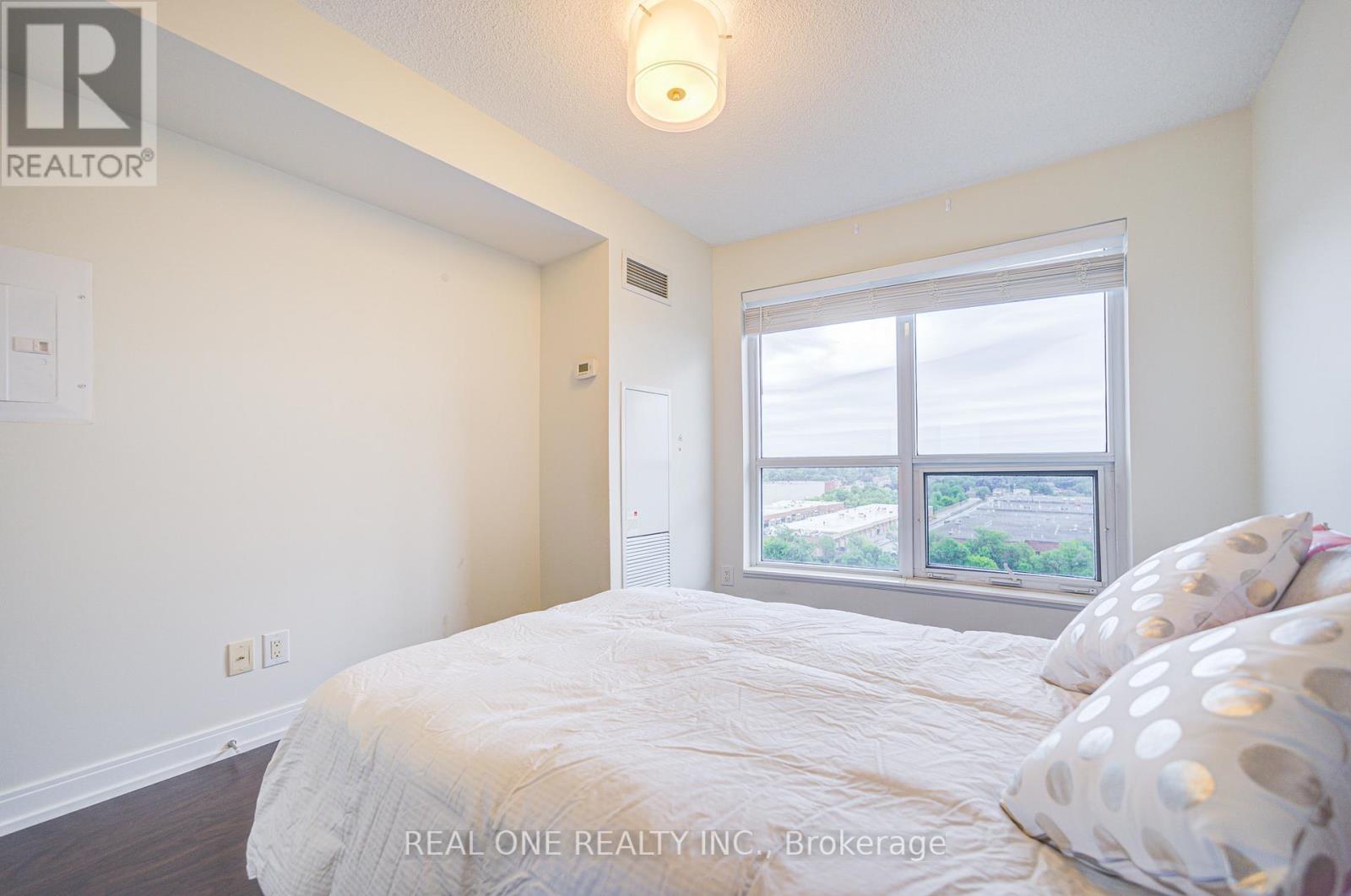 1008 - 151 Village Green Square, Toronto, Ontario  M1S 0K5 - Photo 35 - E12849258