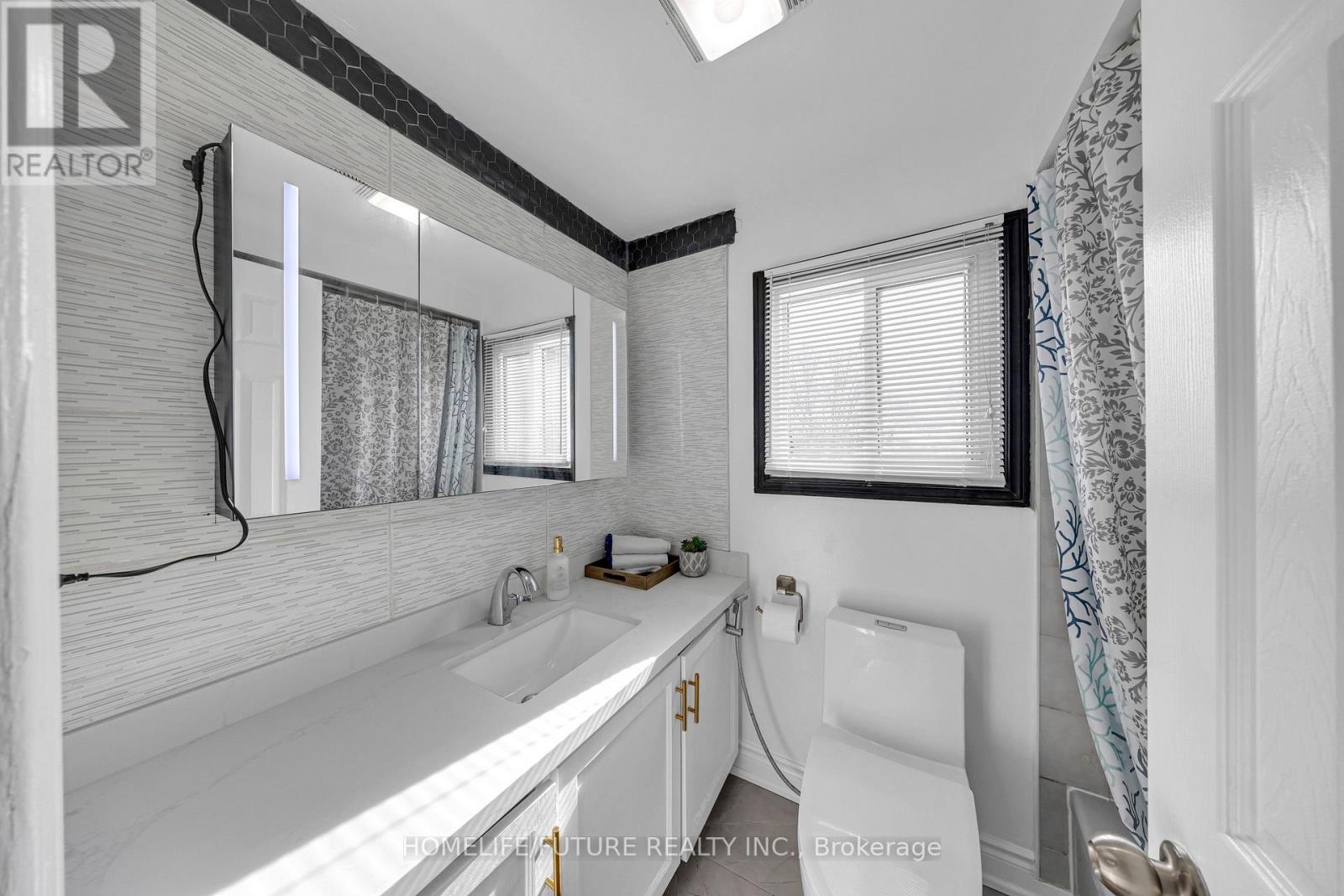 24 Adams Drive, Ajax (Central), Ontario  L1S 5X1 - Photo 27 - E12849286